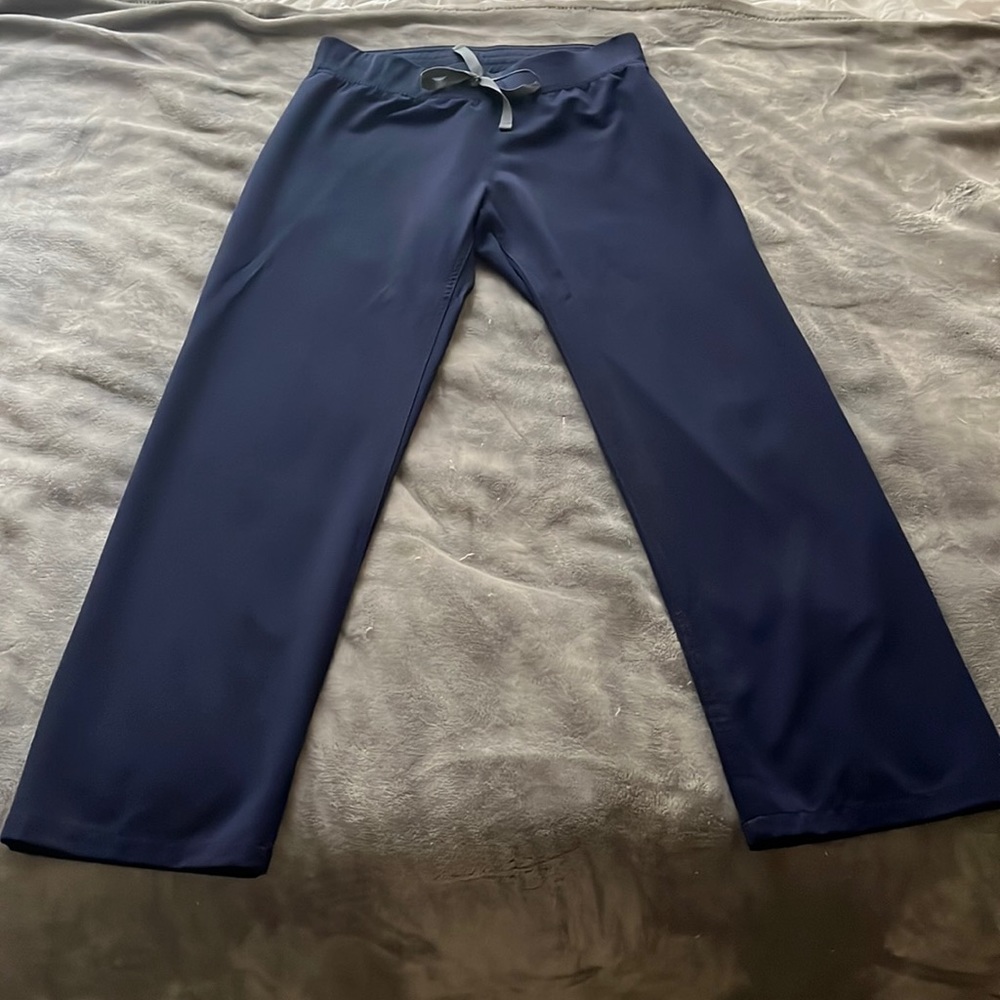 FIGS Navy Blue Livingston Women’s Scrub Pants. Size: Small/Petite